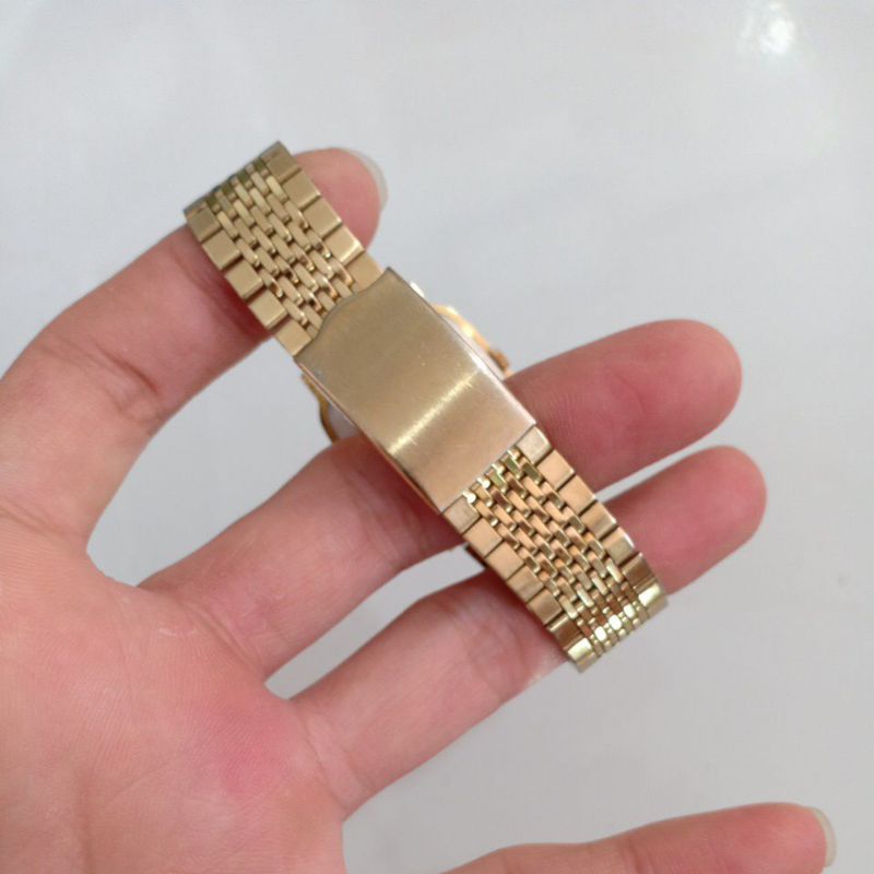 Đồng hồ nam nữ si nhật mặt tank vuông hiệu Q&Q mạ vàng phù hợp nam tay nhỏ với nữ tay to