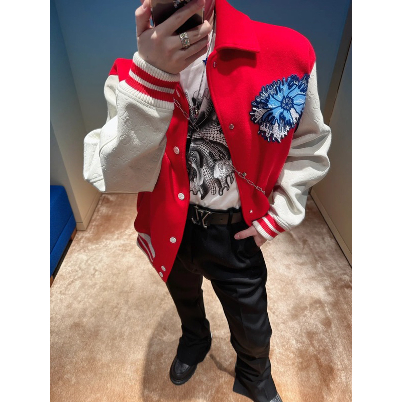 Áo Varsity - Louis Vuitton - LV đỏ tay da Bomber Jacket new SS2023