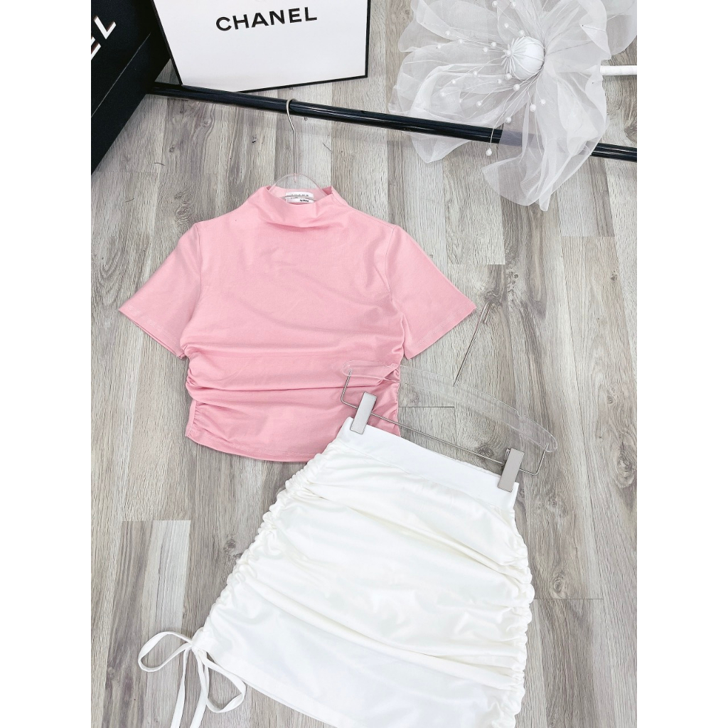 SET ÁO HỒNG CỔ CAO CROPTOP BODY + CHÂN VÁY TRẮNG RÚT DÂY 2 BÊN