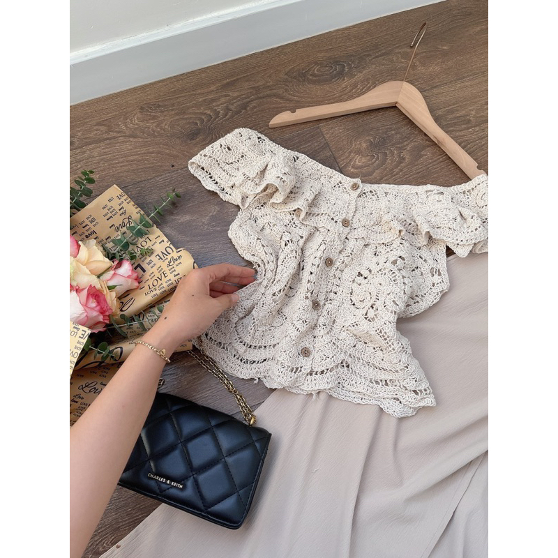 Florence- Set áo ren bẹt vai bèo và quần suông lưng thun