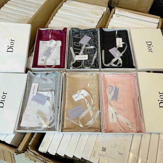 khăn lụa siêu đẹp ,full box xịn xò