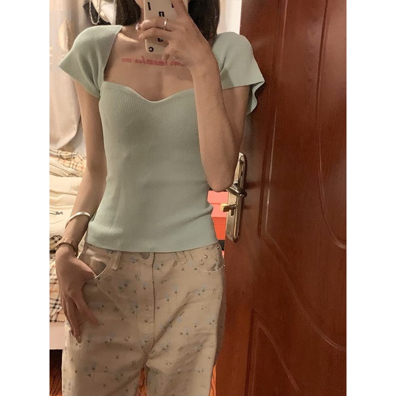 Áo Len Cộc Tay Cúp Ngực