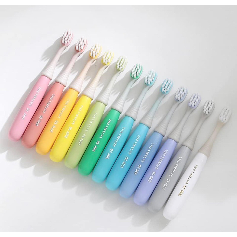 Bàn chải The Twelve Hàn Quốc cho bé 12m-36m