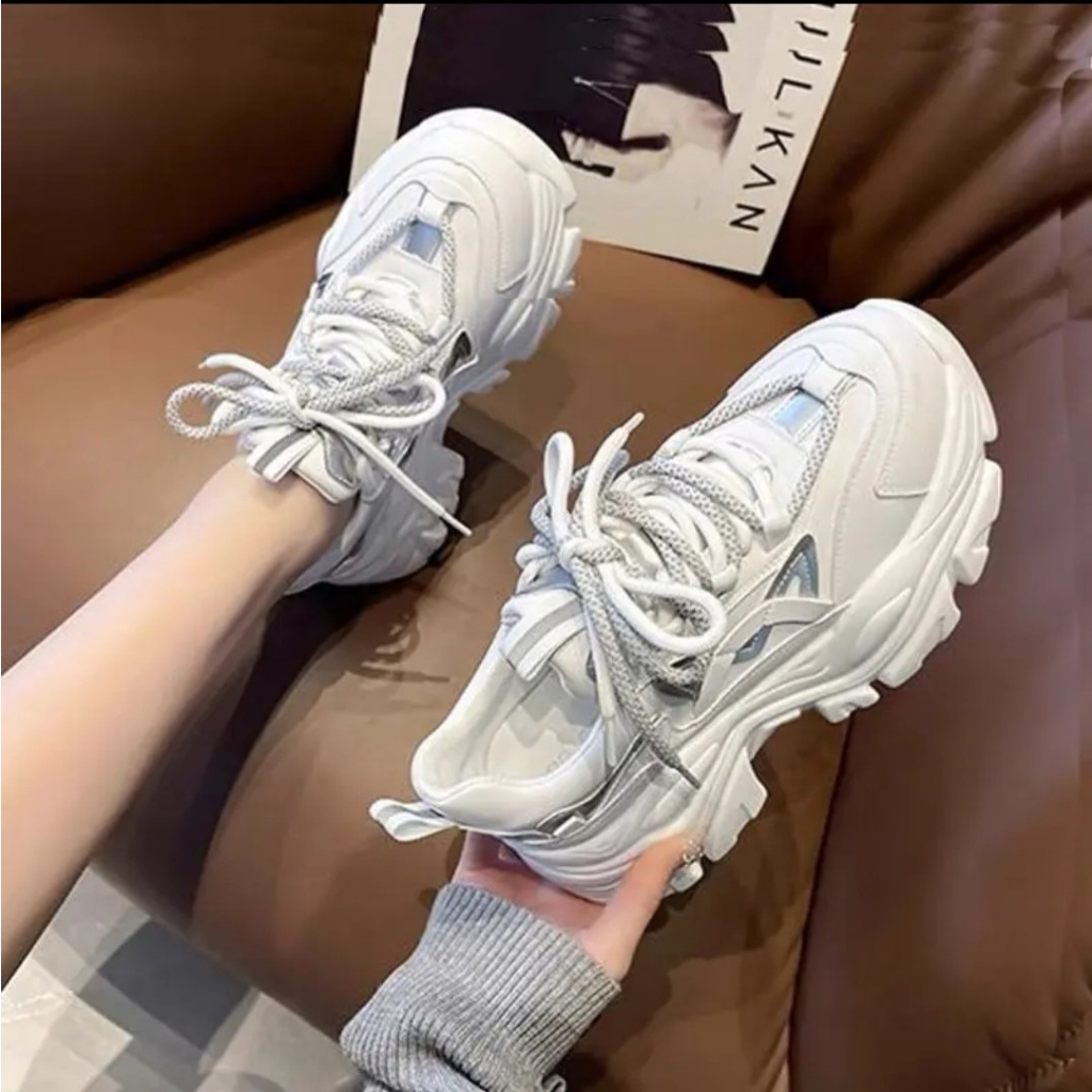 Giày thể thao nữ độn đế tai mèo Hapu