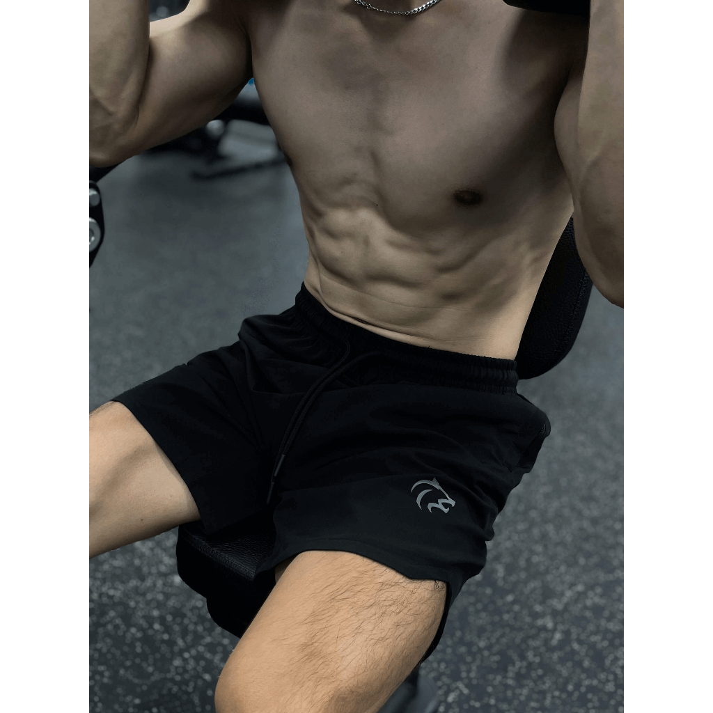 Quần đùi nam tập gym thể thao Gymlab form 6 inch trên gối vải gió thoáng mát – ĐEN – MINI LOGO