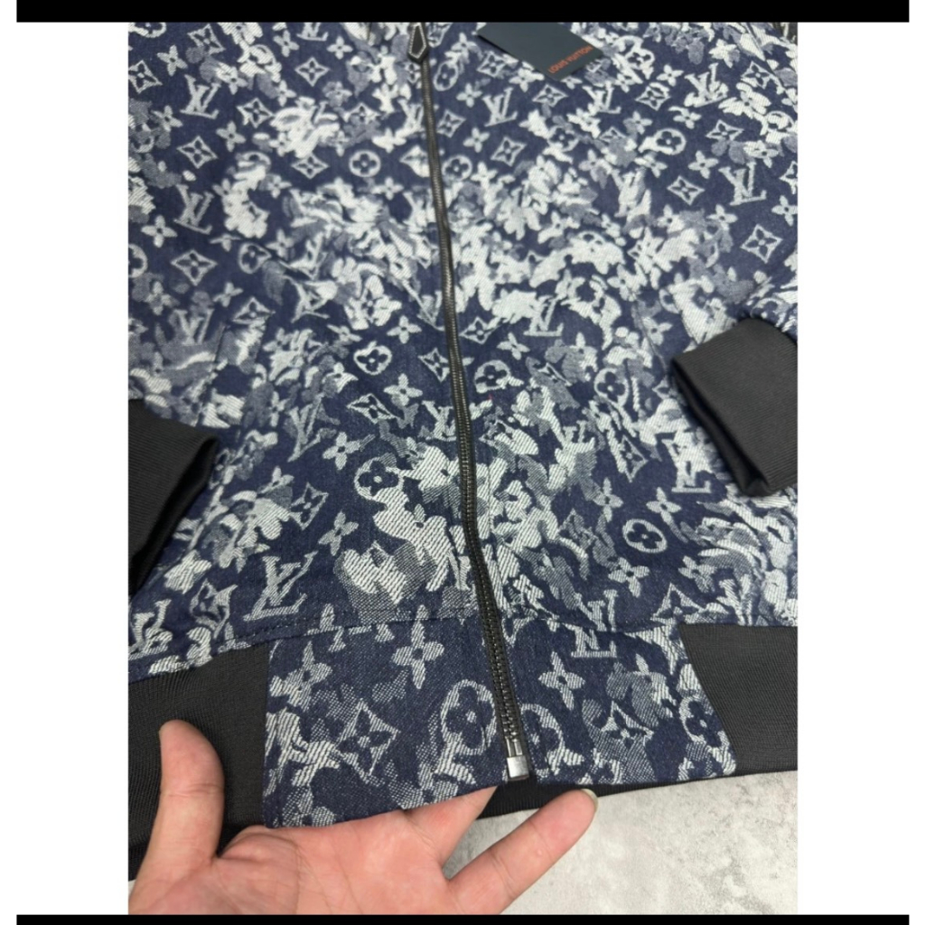 Áo Khoác Bomber LV Loang 2 Lớp Kéo Khoá Vải Bò Cao Cấp-Áo Bomber LV Hàng Đẹp Phong Cách Boy Phố