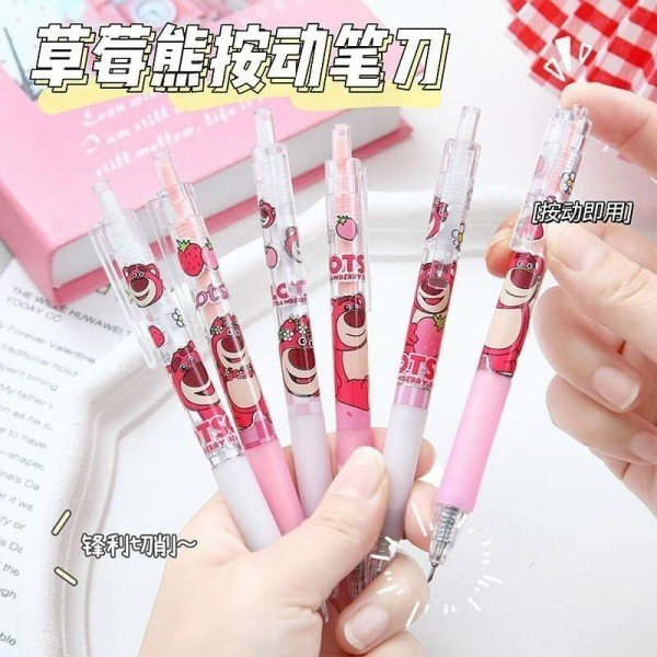 Dao cắt, bút cắt sticker gấu dâu và nhiều hình hoạt hinh mẫu có đệm tay hoặc không có đệm tay