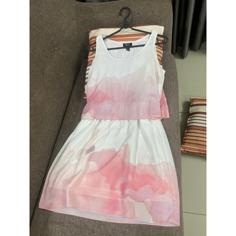 Thanh lý đầm hồng Marc sz M