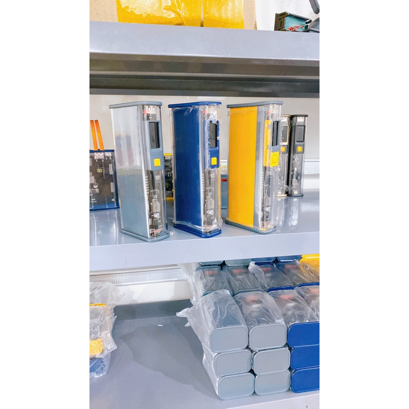 Box sạc 4 cell pin 21700 sạc nhanh 22,5w