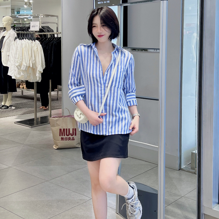 Áo sơ mi nữ dài tay HAANDESIGN thiết kế công sở chất liệu linen cao cấp không nhăn nhàu, kẻ sọc xanh trắng