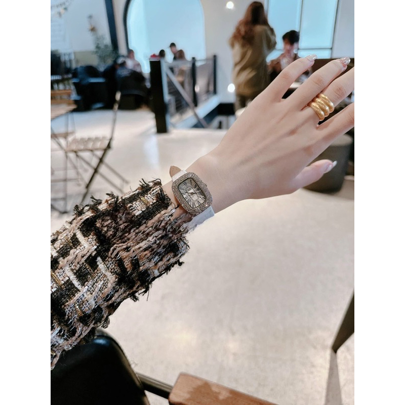 BUGI dây da trơn bóng viền đá