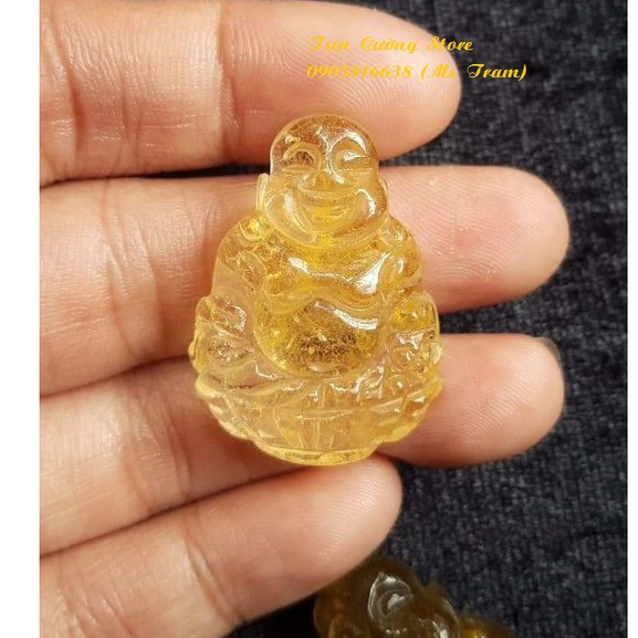 Mặt di lặc tóc vàng