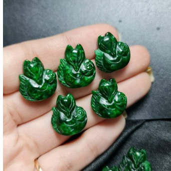 Hồ ly đá sơn thủy xanh lục