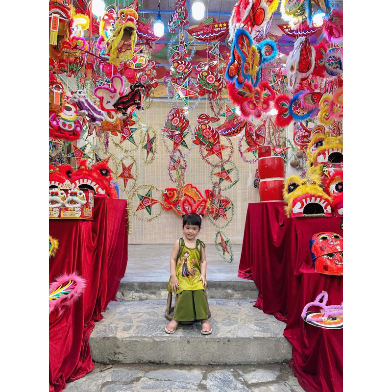 Yếm lụa T.Ơ T.Ằ.M thiết kế siêu đẹp cho bé