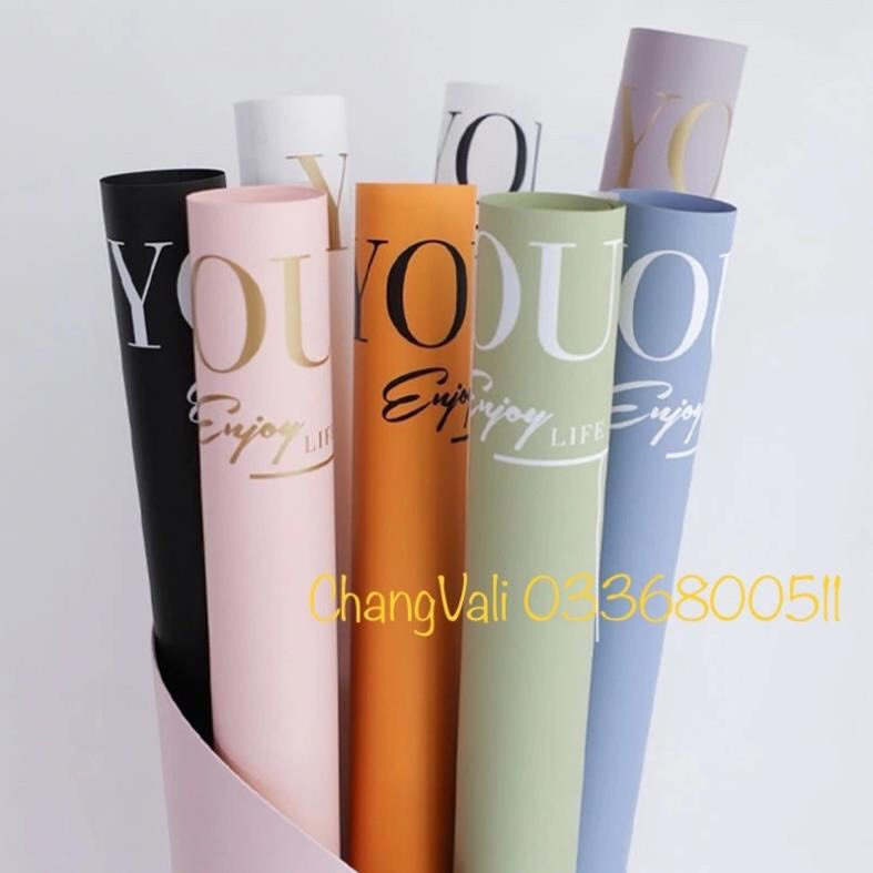 Sỉ tập 20 tờ giấy gói hoa IN CHỮ LOVE YOU-loại dày sịn
