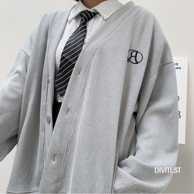 Áo cardigan thêu logo R 2822