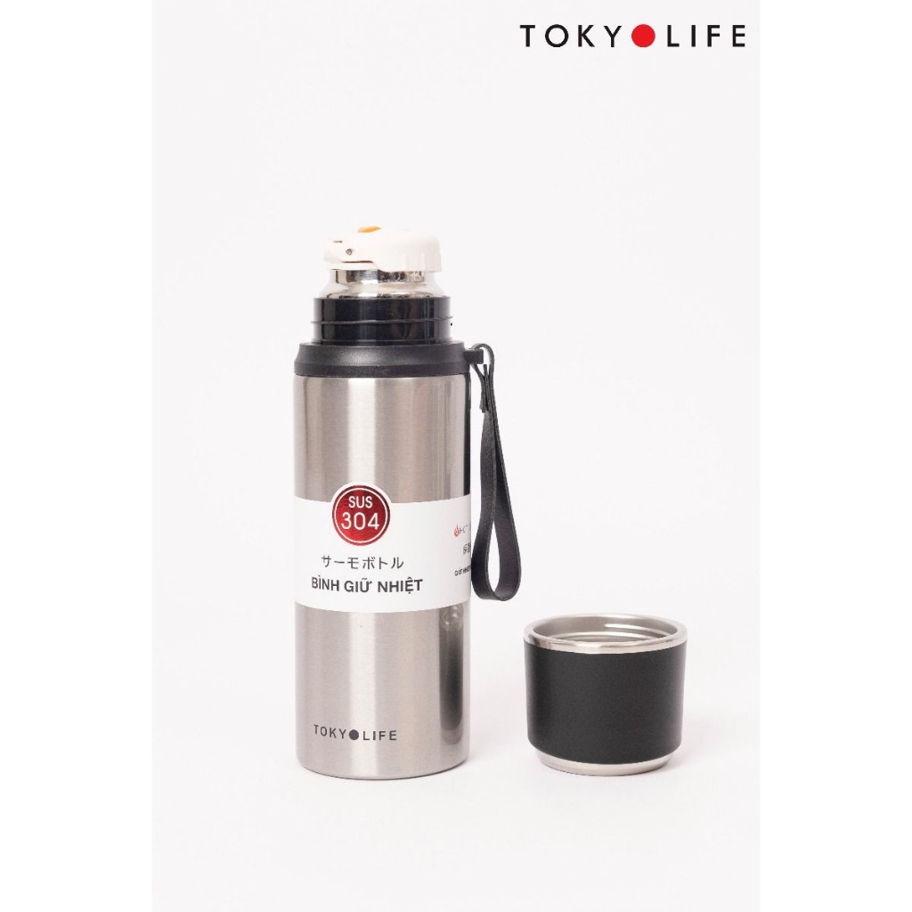 Bình giữ nhiệt tốt có khay lưới lọc trà, dây treo xách TOKYOLIFE C2BOT304L (7x8.2x26.5 cm/820 ml)