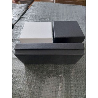Hộp đồng hồ đệm mút
