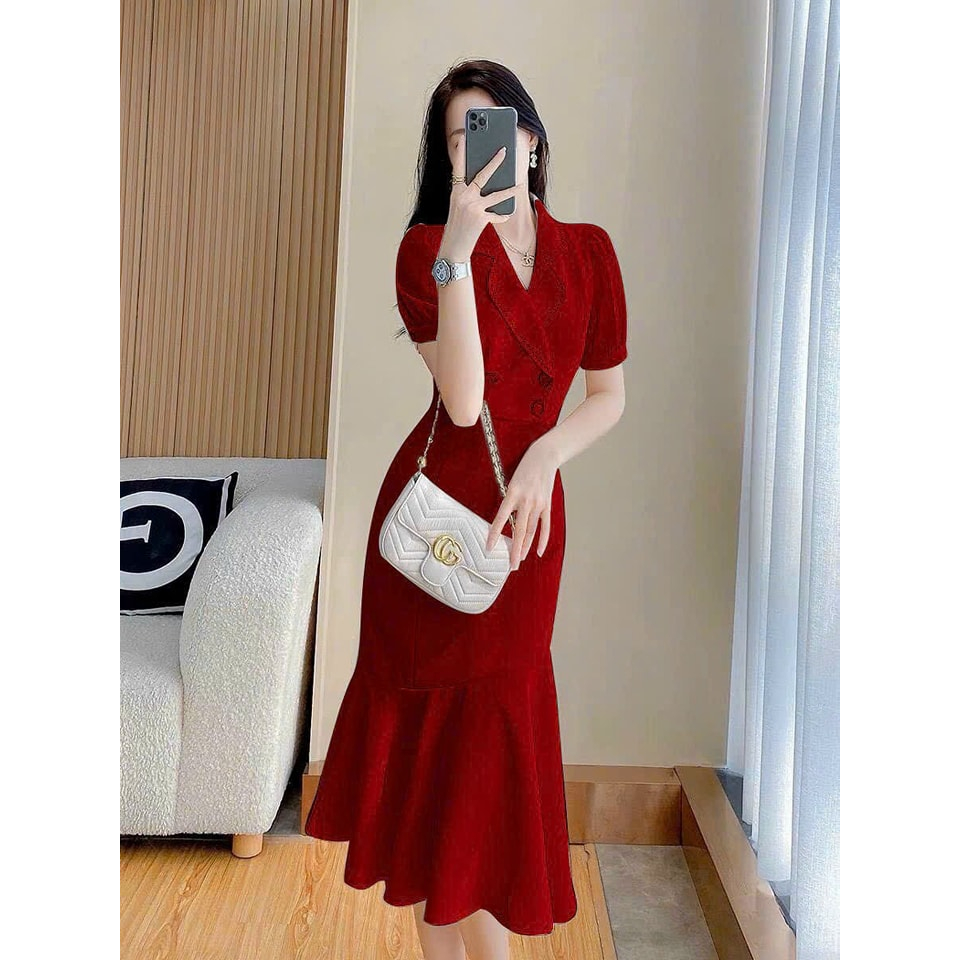 ĐẦM BODY CỔ VEST ĐUÔI CÁ ĐÍNH NÚT CAO CẤP