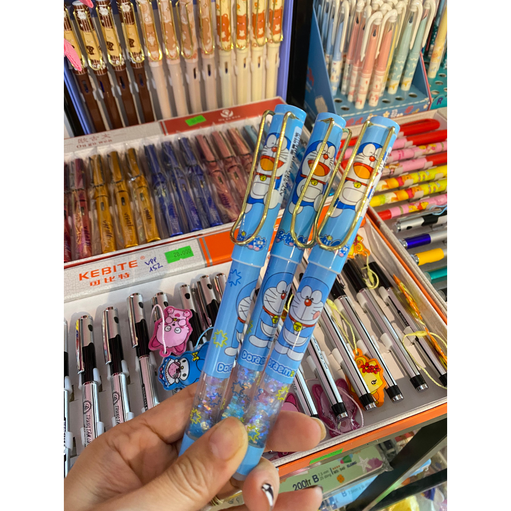 Bút máy Doraemon cắm ống mực tẩy được