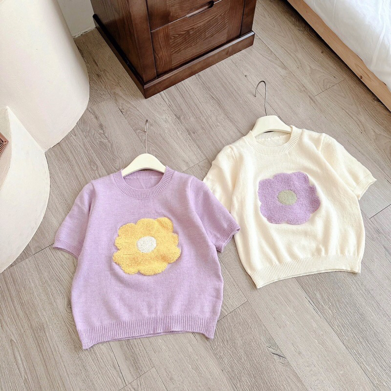 Áo len cộc tay thêu hoa