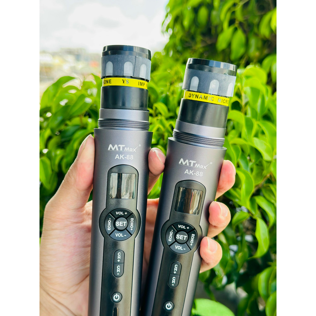 Siêu phẩm Micro không dây karaoke AK-88 bắt tiếng cực nhạy tích hợp sẵn echo vang volume trên thân micro