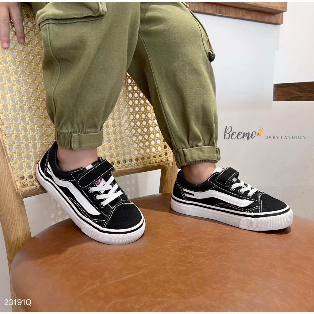 Quần kaki bo gấu phối túi hộp cá tính cho bé, quần dài kaki mềm trơn màu Beemo