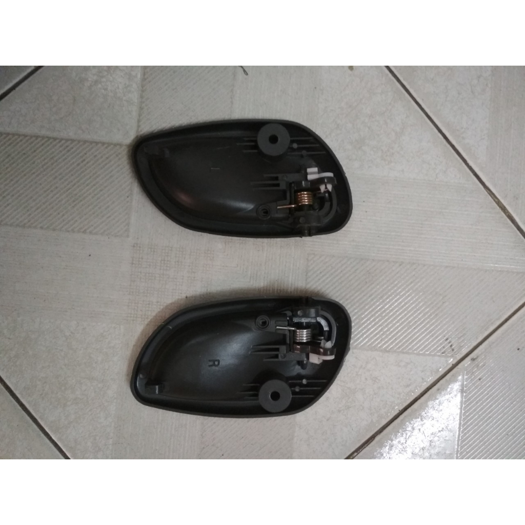 Tay mở cửa Trong xe tải SYM T880 và SYM V5