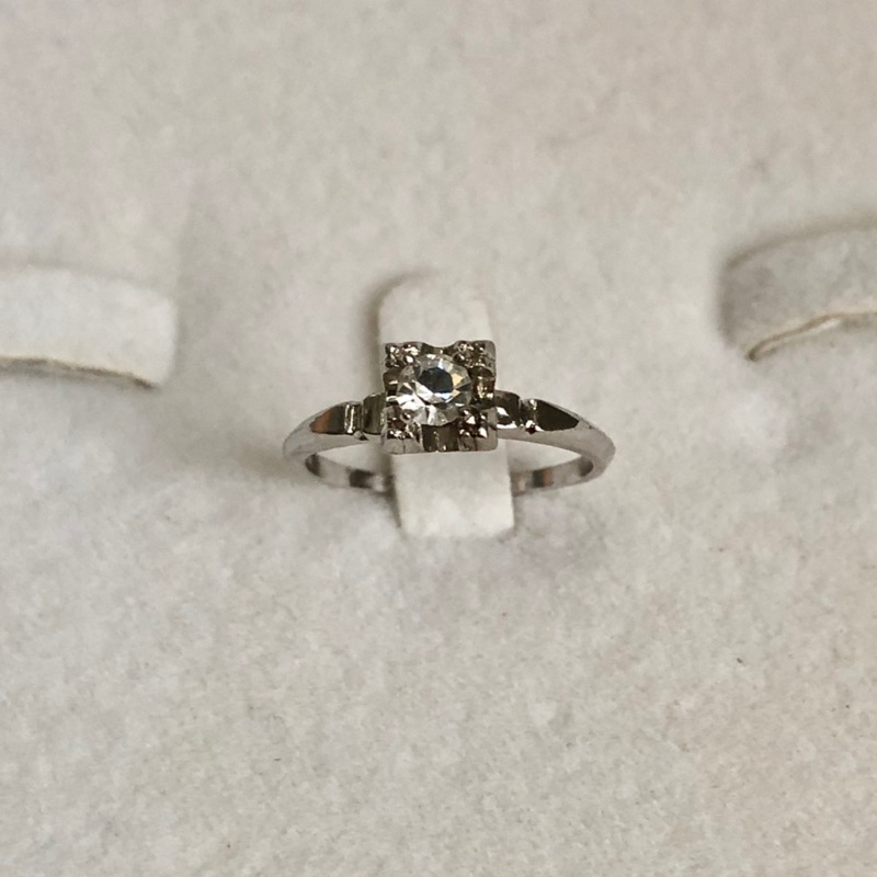 Nhẫn đính đá - hàng si Nhật