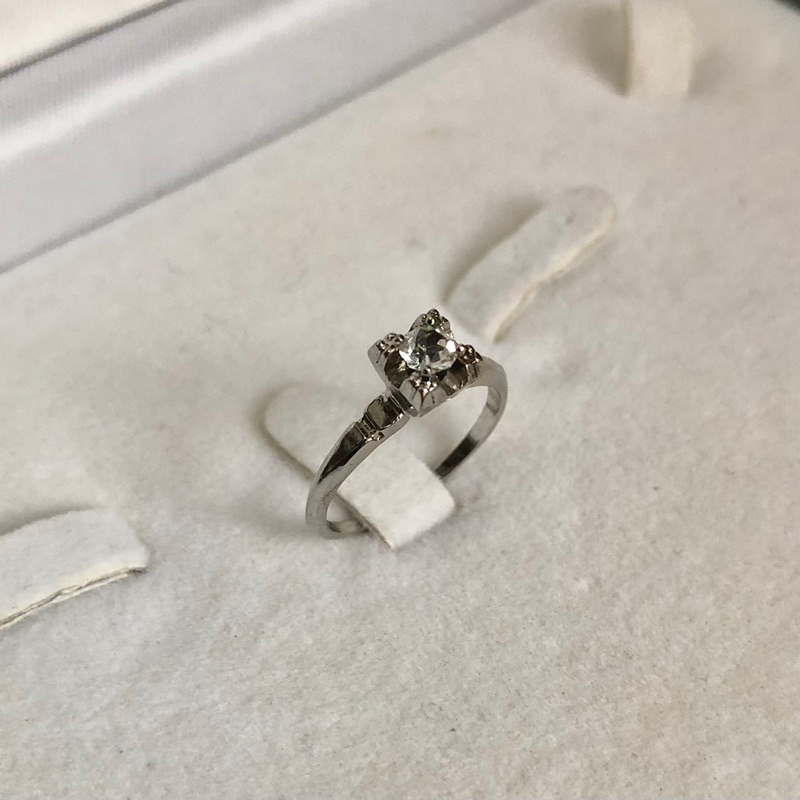 Nhẫn đính đá - hàng si Nhật