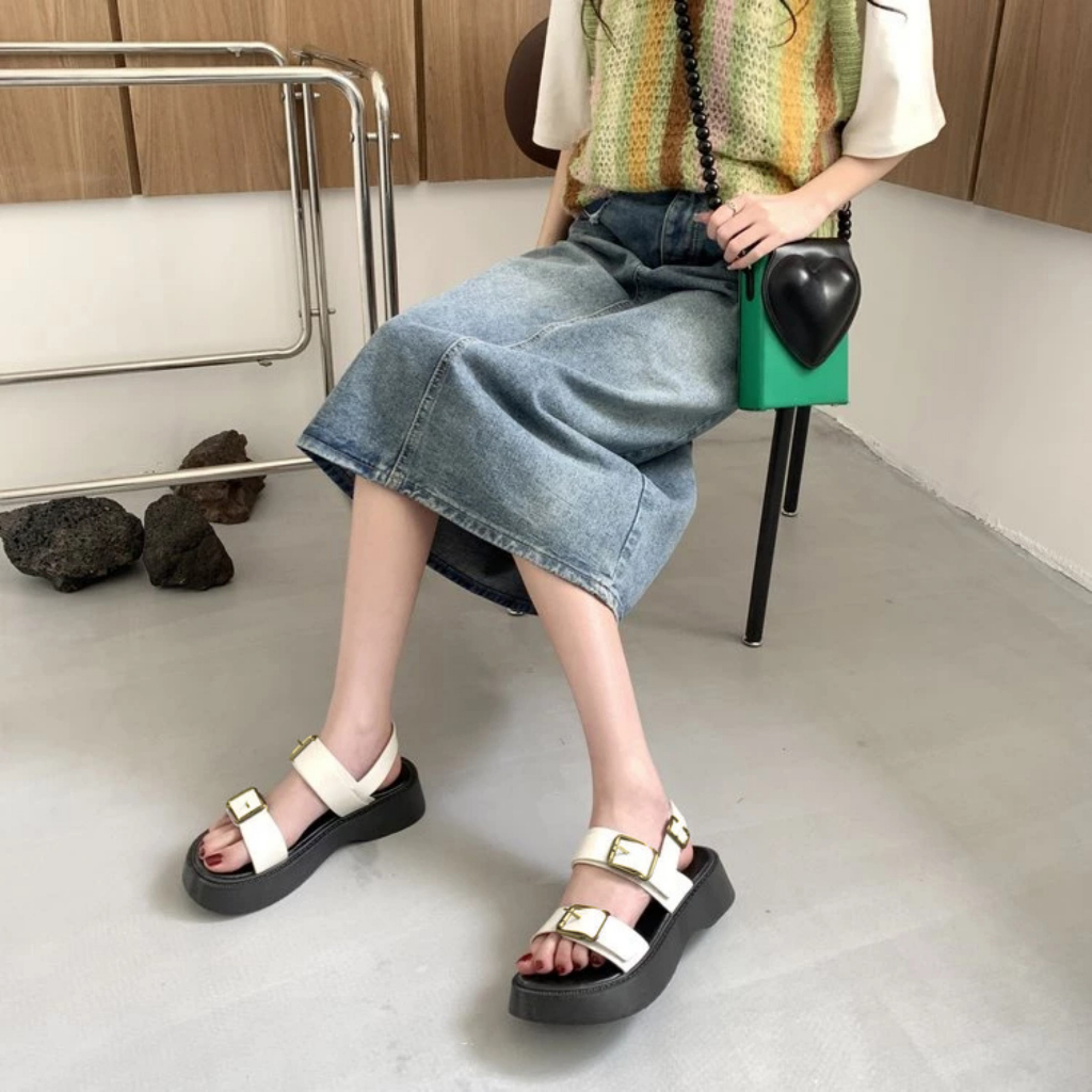 Giày Sandal Nữ Hở Ngón Mũi Tròn Đế dày Thoải Mái Quai Cài Phong Cách Hợp Thời Trang