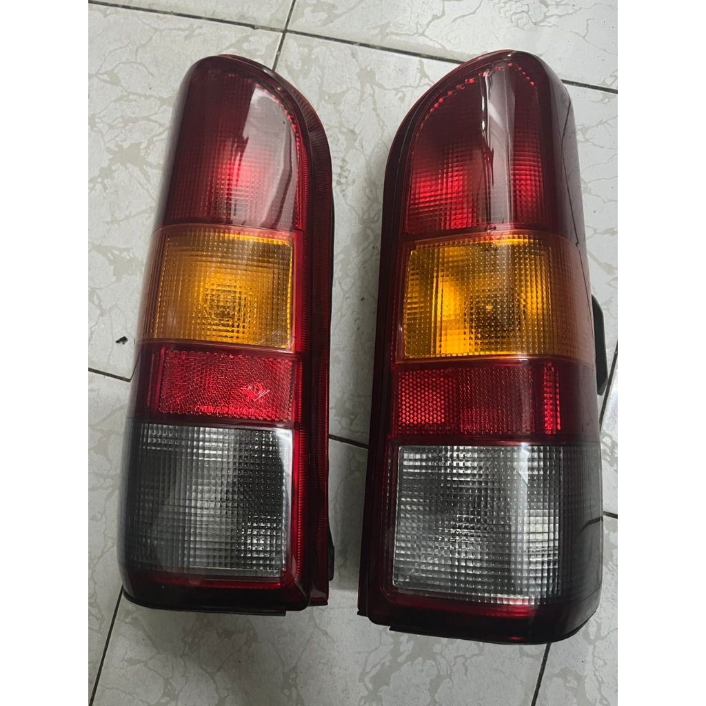 Đèn hậu SYM V5