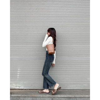 Quần jeans ống loe Cuahangjeans