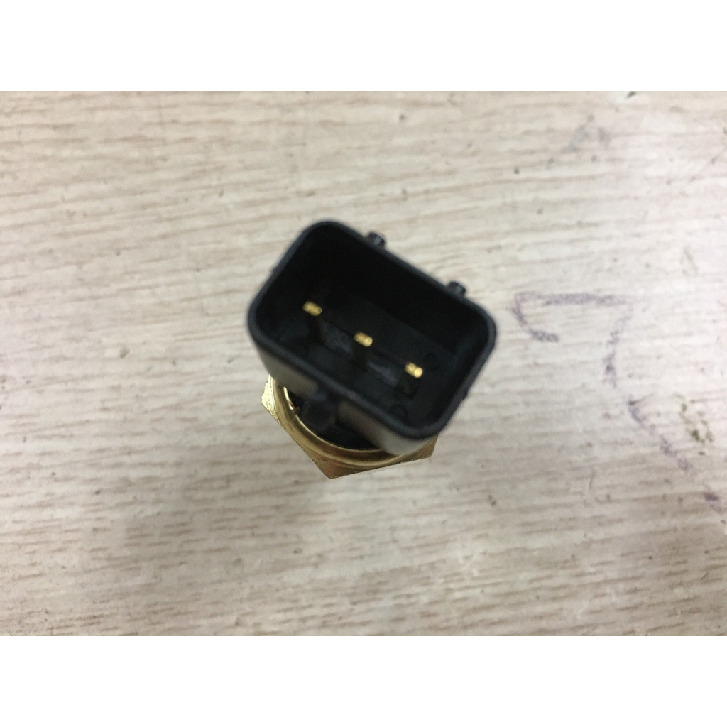 Cảm biến nhiệt độ nước SYM T880