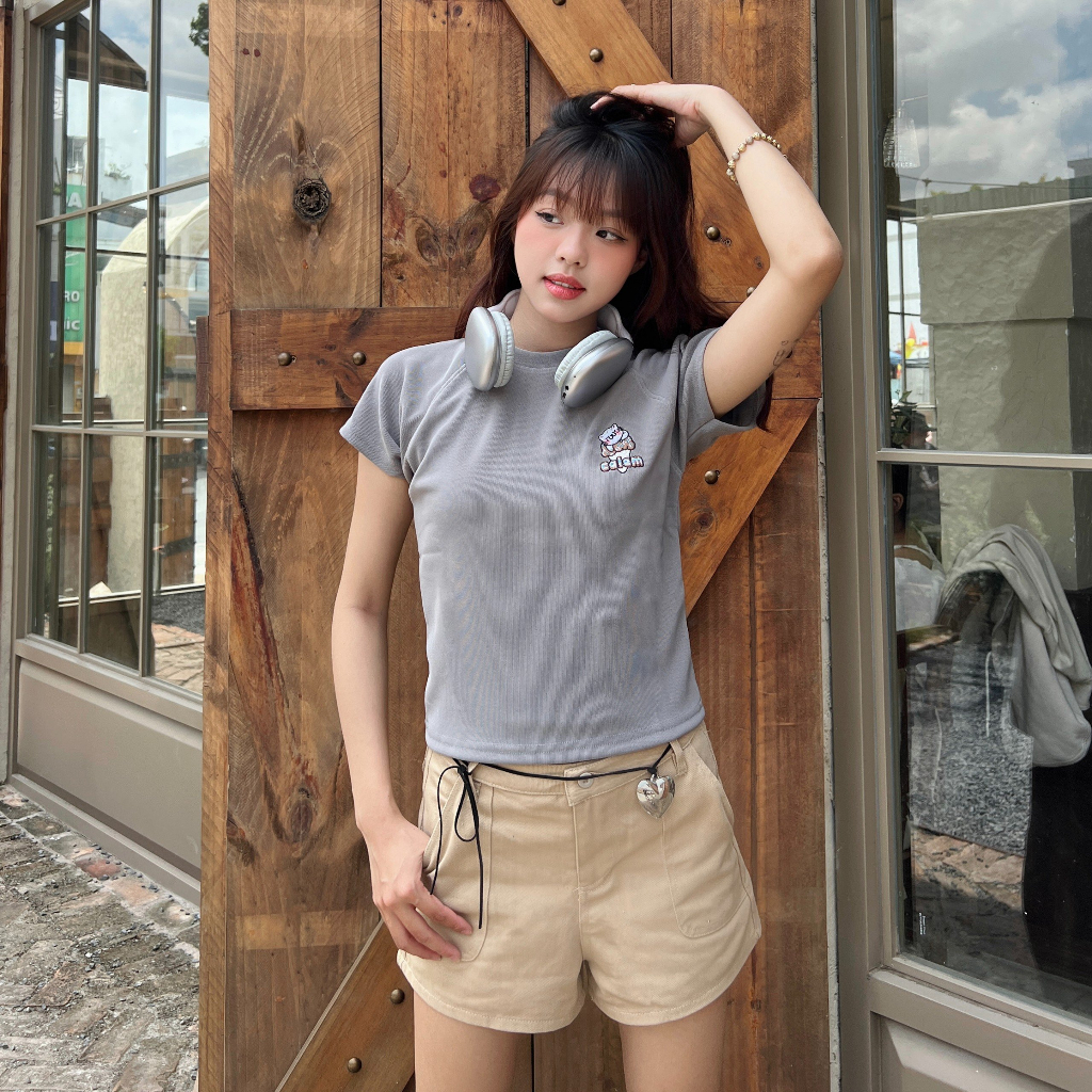 Áo Baby Tee Thêu MEOW MEOW tay áo raplan có chiết eo vải thun brand Calem.Club