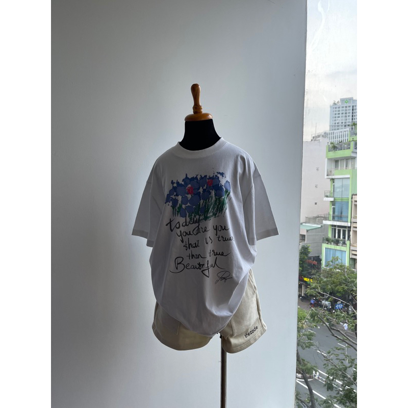 Áo Thun THEZODIE Hoa Cúc màu đen