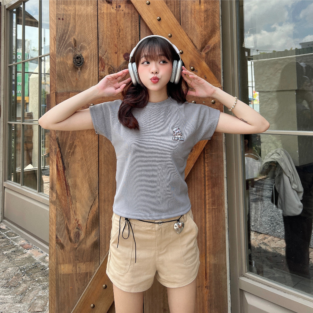 Áo Baby Tee Thêu MEOW MEOW tay áo raplan có chiết eo vải thun brand Calem.Club