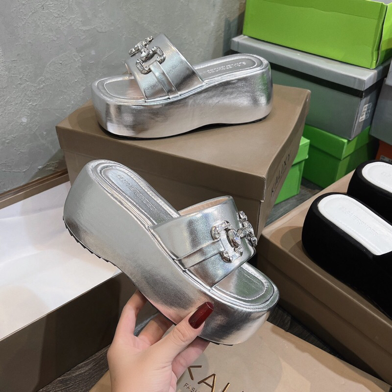 Dép Bánh Mì Quai Ngang Đá Mới 6p FROM NHỎ