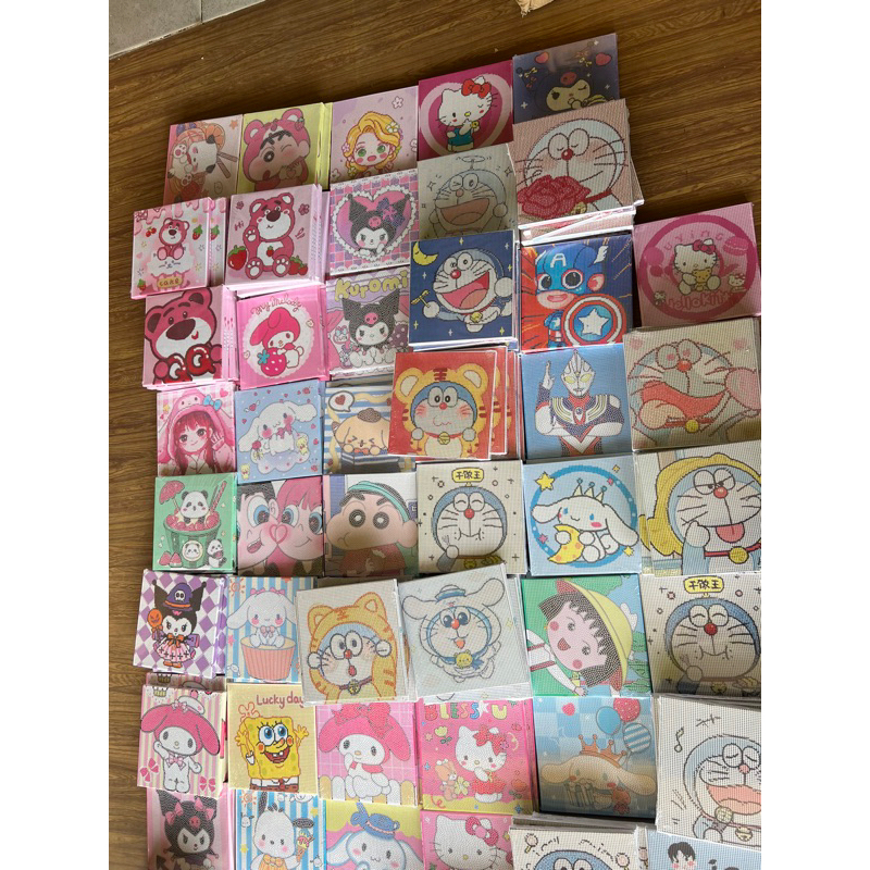 Tranh đính đá có khung full đá- size 20x20cm hoạt hình, gấu dâu và cặp đôi có khung gỗ căng sẵn và khung để bàn