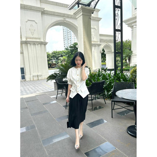 [6SIX closet] Áo Ara cúc đồng + chân váy dập ly (không kèm cài áo)