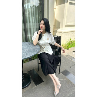 [6SIX closet] Áo Ara cúc đồng + chân váy dập ly (không kèm cài áo)