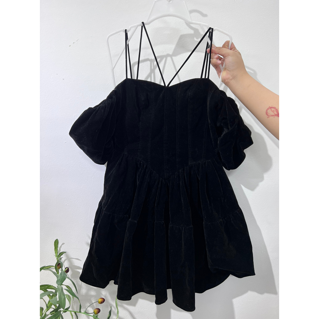 Đầm nhung đen - S/M