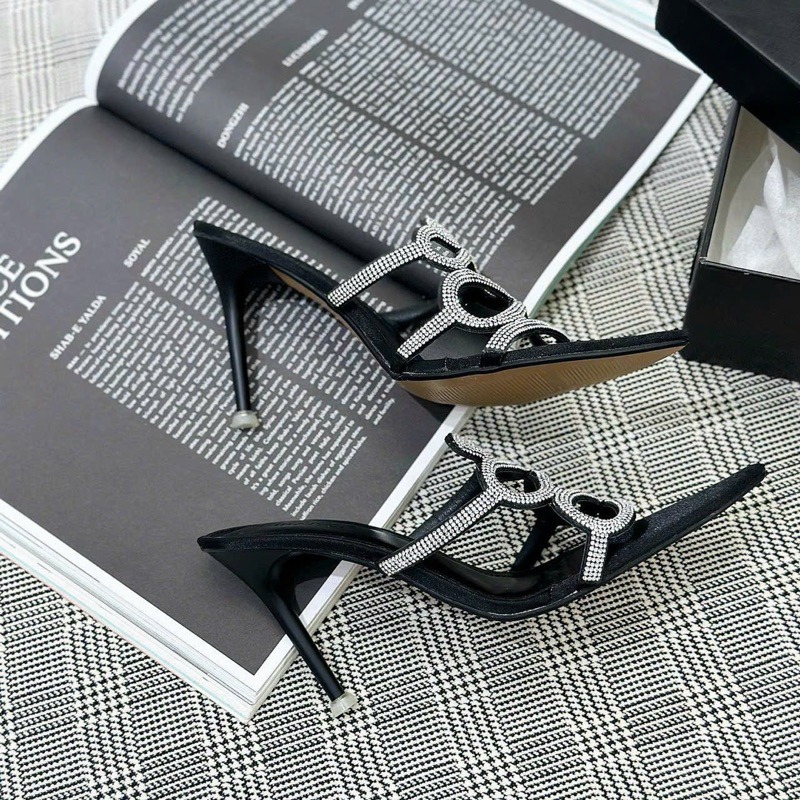 GIÀY CAO GÓT LẮC ĐÁ RẮN 😍