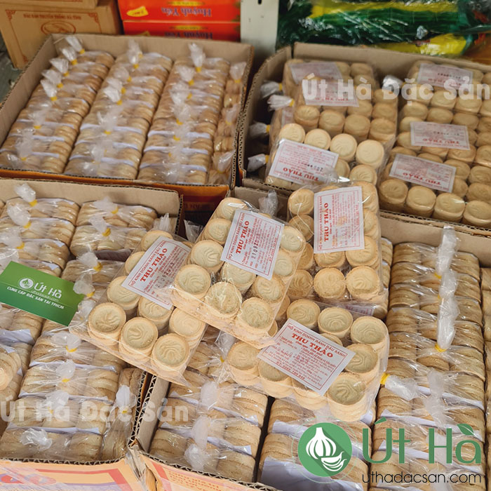 Bánh Đậu Xanh Tròn Đặc Sản Quảng Ngãi Bịch 24 Cái Bánh Đậu Xanh Nướng Giòn Thơm Ngon - Út Hà Đặc Sản