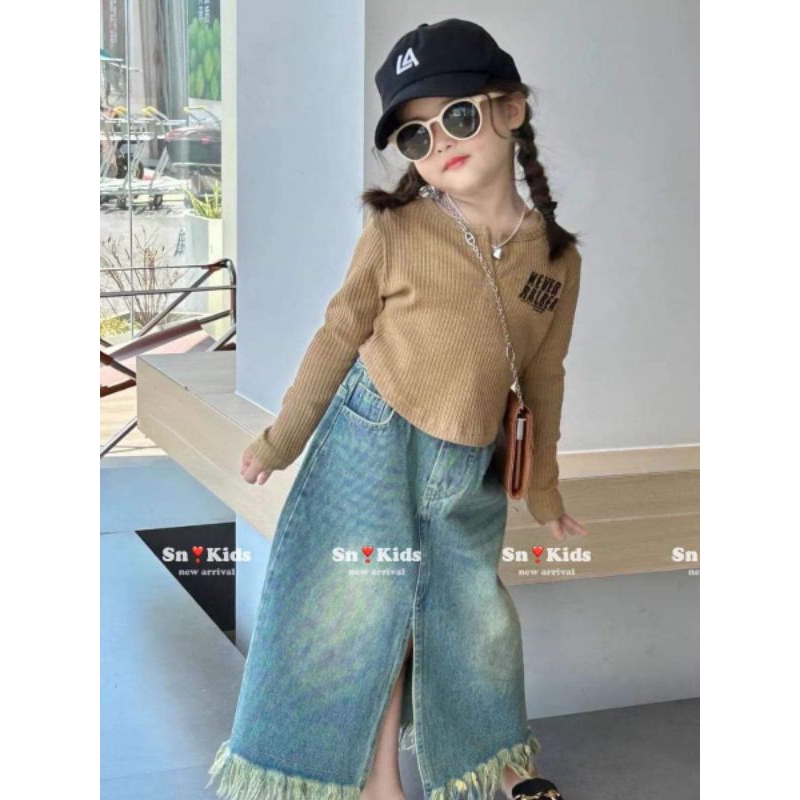 Set áo +chân váy bò cho bé gái.10 đến 28kg.hình thật trải sàn ak