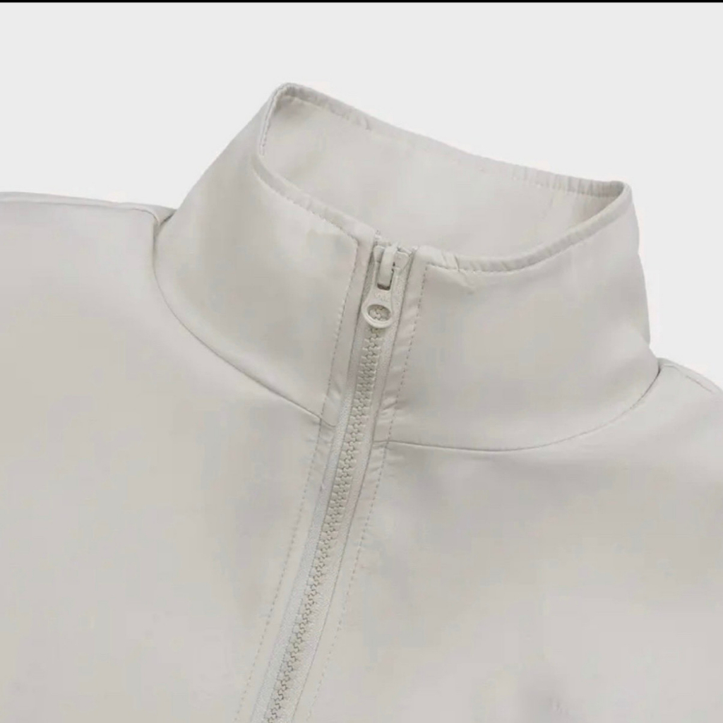 Áo khoác gió NIKE cao cấp ,dày dặn , hàng chuẩn 2 lớp , tag mác đầy đủ , i hình bên shop Latizia.vn M75