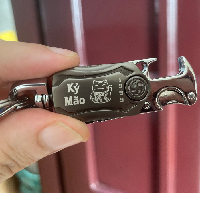 Móc khóa xe máy khóa nhà khắc theo yêu cầu