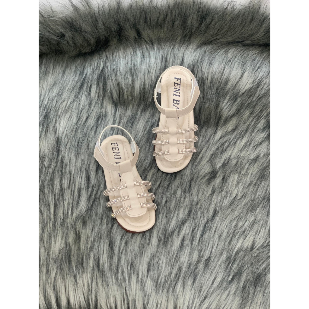 Dép Sandal Chiến Binh Quai Đá Mềm Đế Dẻo Cho Bé Gái