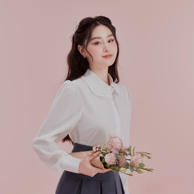 CADY SHIRT - Sơ mi trắng cổ sen phối bèo The First