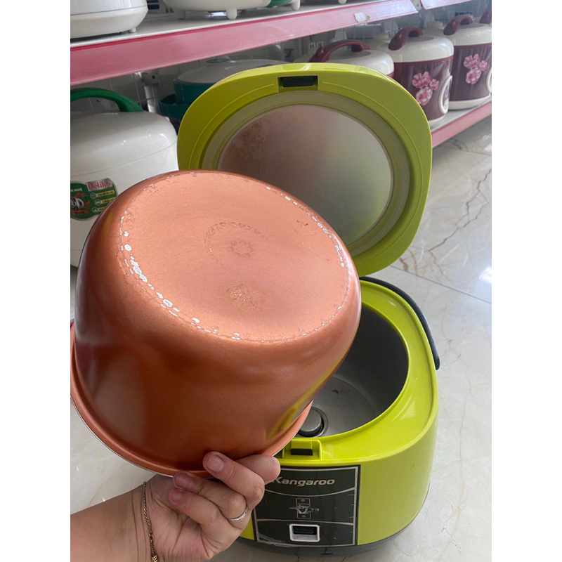 Nồi cơm Kangaroo KG22R1 Hàng thanh lý